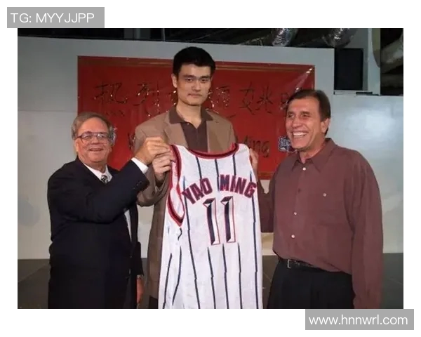 姚明职业生涯中的重要队友与他们的精彩瞬间回顾 姚明职业生涯中的重要队友与他们的精彩瞬间回顾