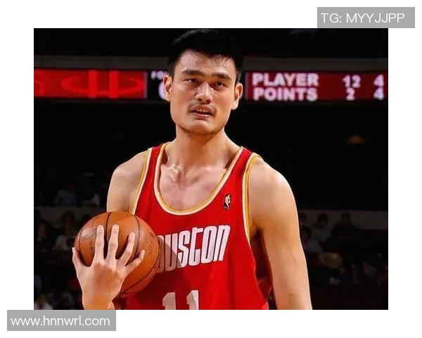 姚明展现篮球技术魅力引领新时代运动员风潮 姚明展现篮球技术魅力引领新时代运动员风潮