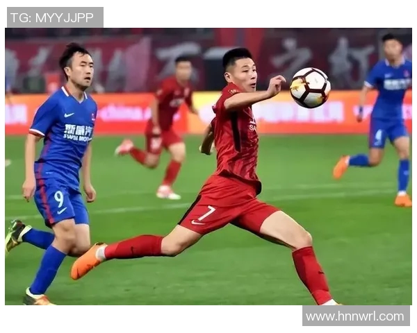 中国足球明星齐聚上海展现风采助力足球事业发展