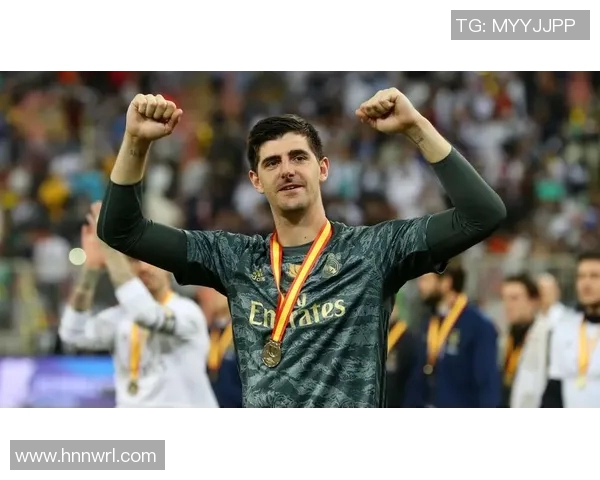 足球明星过人技巧全解析及精彩瞬间图片展示 足球明星过人技巧全解析及精彩瞬间图片展示