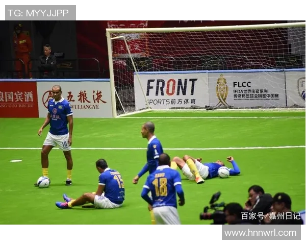 在旅途中偶遇足球传奇老人分享青春岁月与梦想的故事