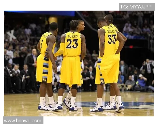 足球明星背影照片展现他们独特魅力与无尽追求的瞬间