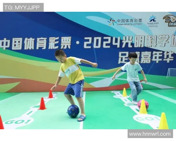 模仿足球明星带球技巧挑战赛让你成为球场上的闪耀之星