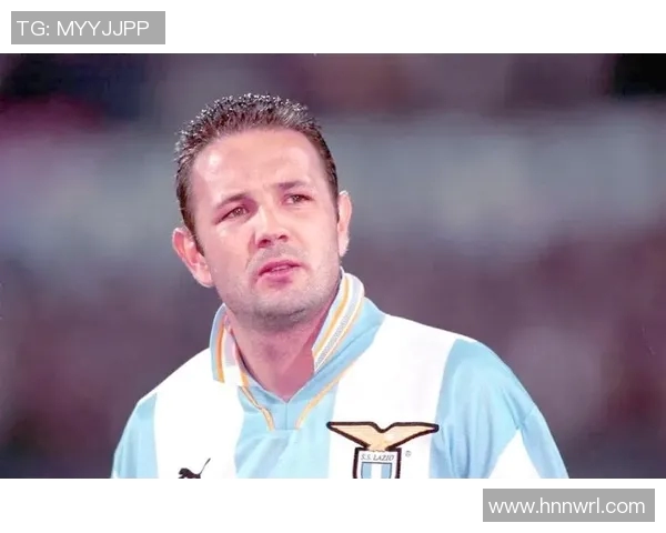 意大利足球明星斯基拉奇的传奇生涯与对足球的热爱探索